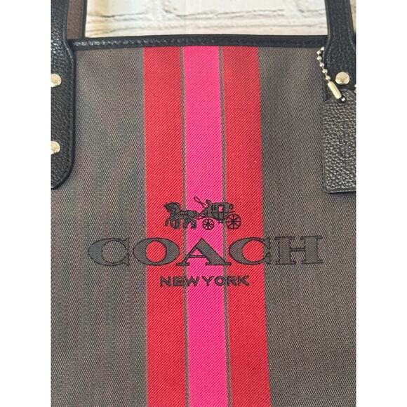 COACH 69645 City Horse and Carriage Jacquard Tote - Picture 2 of 11